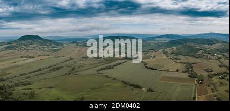 Foto aerea della bella Balaton felvidek con Csobanc Foto Stock