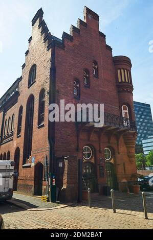 AMBURGO, GERMANIA - 25 LUGLIO 2019: Speicherstadt di Amburgo. Edifici in mattoni rossi Foto Stock