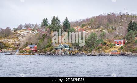 Crociera lungo Radfjorden vicino Bergen in Norvegia Foto Stock