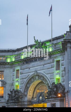 Waterloo Station il 9 dicembre a South London nel Regno Unito. Foto di Sam Mellish Foto Stock