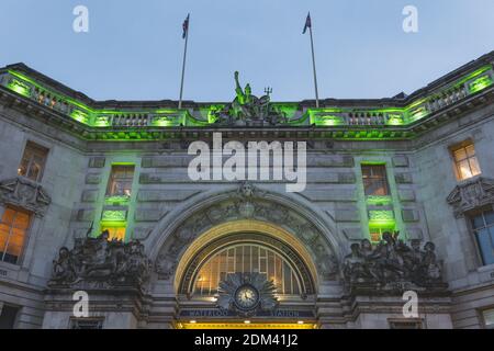 Waterloo Station il 9 dicembre a South London nel Regno Unito. Foto di Sam Mellish Foto Stock