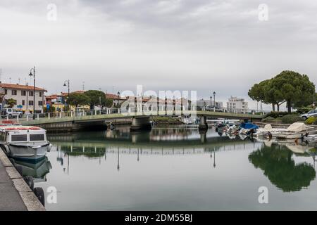 Ponte sul canale della Susa a grado, Friuli Venezia Giulia, Italia Foto Stock