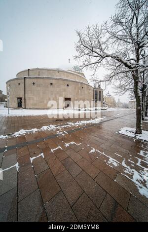 Inverno a Pécs, Ungheria a Széchenyi Tér Foto Stock