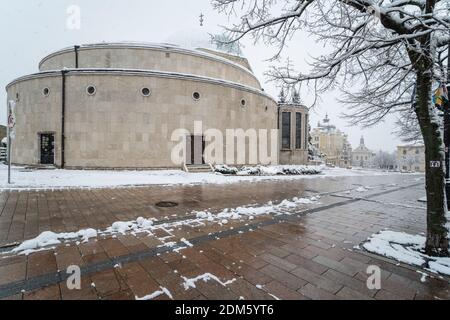 Inverno a Pécs, Ungheria a Széchenyi Tér Foto Stock