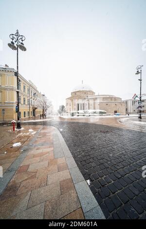 Inverno a Pécs, Ungheria a Széchenyi Tér Foto Stock