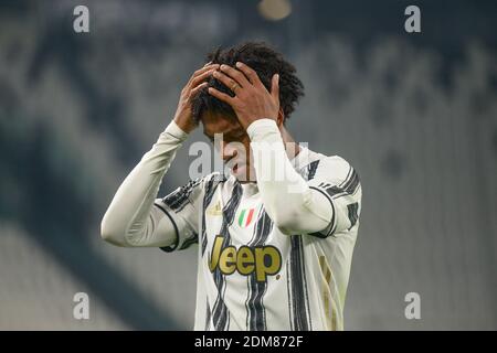 Juan Cuadrado del Juventus FC delusione durante la Serie A match tra Juventus e Atalanta BC allo stadio Allianz il 16 dicembre 2020 a Torino Foto Stock