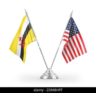 Bandiere da tavolo degli Stati Uniti e del Brunei isolate su 3D bianco rendering Foto Stock
