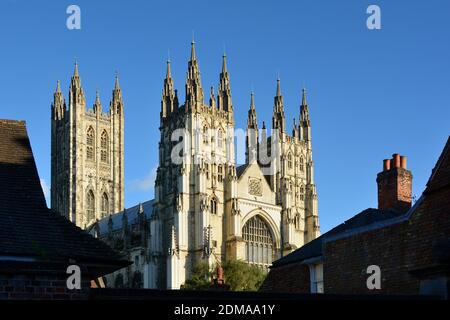 Facciata della Cattedrale di Canterbury, Kent, Regno Unito Foto Stock