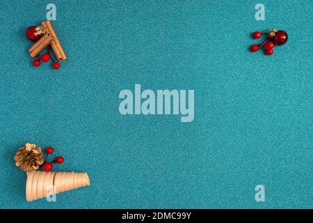 La Navidad reflejada en fondos con emocion en variados contextos de fondos y colores. Foto Stock