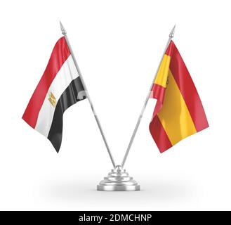 Spagna ed Egitto due bandiere da tavolo isolate su 3D bianco rendering Foto Stock