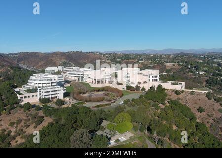 Una vista aerea del Getty Center, martedì 15 dicembre 2020, a Los Angeles. Foto Stock