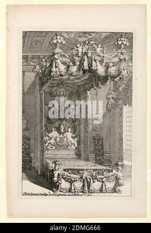 Design for a state Bedchair, in Second Livre d'Appartements (secondo libro sugli interni), Daniel Marot, francese, attivo nei Paesi Bassi e in Inghilterra, 1661–1752, Daniel Marot, francese, attivo nei Paesi Bassi e in Inghilterra, 1661–1752, incisione, incisione su carta bianca, un letto sontuoso composto da un grande, alto baldacchino animato da putti intagliati e struzzo piuma, un tester volante sotto, e una massiccia testata scolpita con un'urna fiancheggiata da figure maschili e femminili. Pediera scolpita come drappeggi, un motivo a conchiglia al centro, e putti agli angoli. Specchi e sedie appesi su entrambi i lati Foto Stock