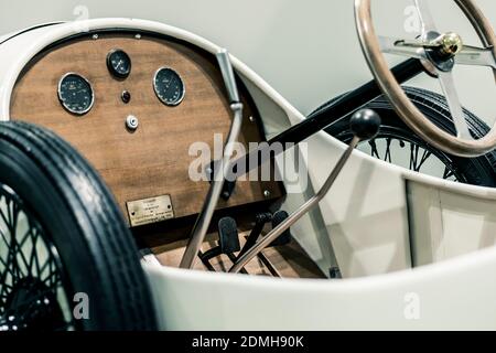 STOCCARDA, Germania 6 marzo 2020: Austro-Daimler Sascha (1922) al Museo Porsche. Foto Stock