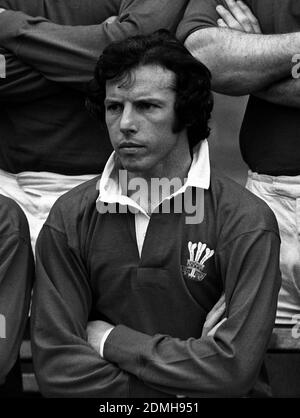 File photo datato 16-04-1977 del winger internazionale del rugby del Galles John James Williams. Foto Stock