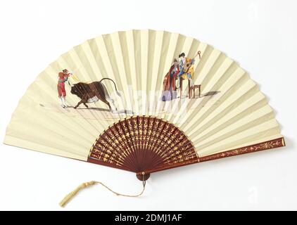 Fan plissettato, foglia di carta dipinta da Gouache, bastoncini di legno verniciati e dorati, tassel di seta, fan plissettato dipinto su un versetto con una scena di corrida a sinistra, e una donna in un manton de Manila accanto ad un torero che suona la chitarra a destra. Inverso: Vuoto. Bastoni verniciati di rosso e dorati. Tassel. Di seta, Cuba, 1884, costume & accessori, ventilatore pieghettato Foto Stock