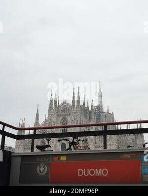 Milan, Italy. 17th Dec, 2020. Milan, Italy Piazza Duomo with its Christmas tree and Galleria Vittorio Emanuele with Swarovski tree In the photo: Piazza Duomo underground entrance Credit: Independent Photo Agency/Alamy Live News Stock Photo