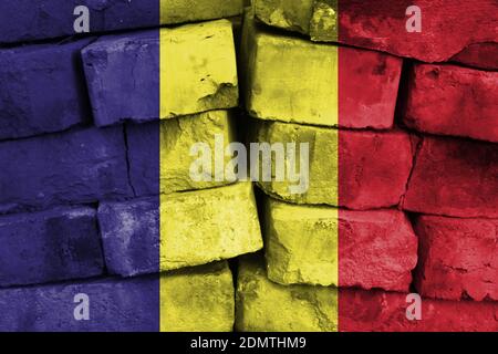 Bandiera Romania dipinta su muro di mattoni Foto Stock