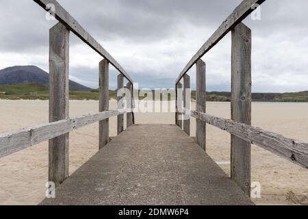 Ponte su Uig Sands, Isola di Lewis Foto Stock
