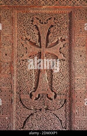 Armenia, Ashtarak, Hovhannavank chiesa ai margini del Qasakh River Canyon Foto Stock