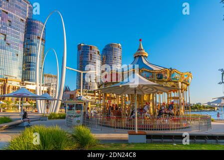 PERTH, AUSTRALIA, 18 GENNAIO 2020: Giostra alla banchina Elizabeth a Perth, Australia Foto Stock