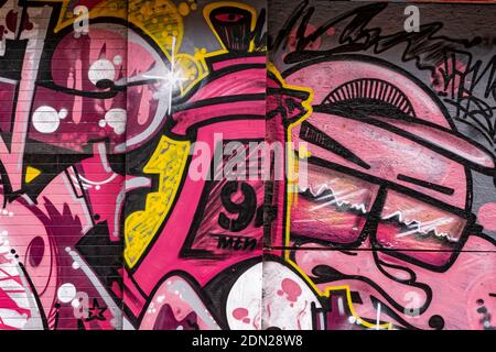 Belfast, Irlanda del Nord. 30 Apr 2016. Graffiti e Street art il 30 aprile 2016 a Belfast, Irlanda del Nord, Regno Unito. Foto Stock