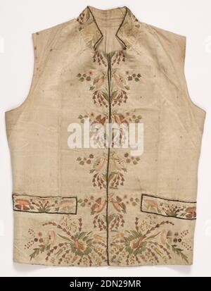 Gilet, Medium: Seta tecnica: Ricamo a punto satinato su fondazione satinata, gilet uomo in raso bianco ricamato in tonalità mute di rosa scuro, verde e giallo-verde. Disegno di fiori e steli frondosi convenzionati, Francia, 1780–1795, costume e accessori, gilet Foto Stock