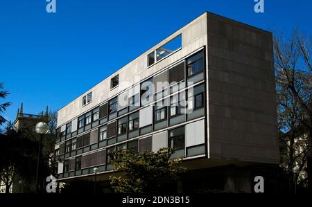 France, Paris. The International University Campus. The Swiss Pavilion. Building designed by Le Corbusier (1887-1965) and Pierre Jeanneret (1896-1967) between 1930 and 1931. It was inaugurated in July 1933. Exterior view. Stock Photo