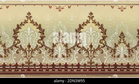 Frieze, Maxwell & Co., S.A., Chicago, Illinois, USA, Machine-printed paper, liquid mica, Mica frieze with horizontally repeating pattern of alternating large and small medallions composed of scrollwork, garlands and stylized fleur-de-lis. The bottom edge is bordered by alternating fleur-de-lis and leaf motifs. The medallions are printed over a diaper pattern that ends with blossom terminals. The pattern is machine-printed in browns, greens, whites, tans and dark red on a tan ground., USA, 1905–1915, Wallcoverings, Frieze Stock Photo