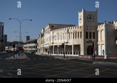 Una vista di Souq Waqif, è il più antico mercato di Doha, Qatar Foto Stock