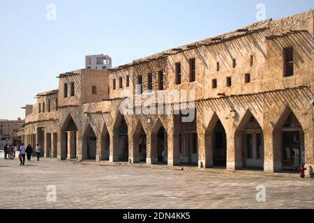 Una vista di Souq Waqif, è il più antico mercato di Doha, Qatar Foto Stock