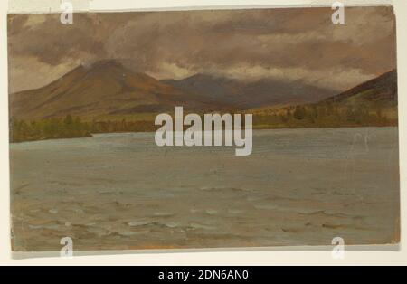 Mt. Katahdin dal lago Katahdin, Frederic Edwin Church, americano, 1826–1900, pennello e olio, matita su cartone, immagine orizzontale di un lago con lo sfondo montano e il cielo grigio nuvoloso., USA, 1860–70, Paesaggi, disegno Foto Stock