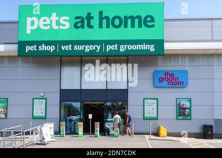 Negozio di animali domestici al Cork Tree Retail Park a Chingford, Londra Inghilterra Regno Unito Foto Stock