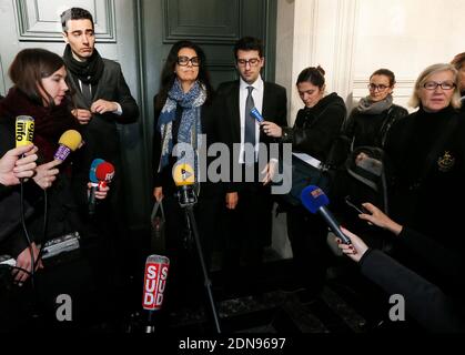 Francoise Bettencourt-Meyers, figlia di Liliane Bettencourt e dei suoi figli Nicolas Meyers (indossando gli occhiali) e Jean-Victor Meyers, parlano a corte per il quinto giorno del cosiddetto processo Bettencourt, accusando 10 persone vicino all'erede Liliane Bettencourt di sfruttare la sua demenza, a Bordeaux, nella Francia sudoccidentale, il 30 gennaio 2015. Foto di Patrick Bernard /ABACAPRESS.COM Foto Stock