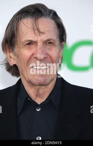 File photo : Leonard Nimoy arriving for the Paramount Pictures' Los Angeles premiere di 'Star Trek into Darkness', al Dolby Theatre di Hollywood, Los Angeles, CA, USA il 14 maggio 2013. L'attore STATUNITENSE Leonard Nimoy, che ha interpretato il signor Spock nella serie di fantascienza di culto Star Trek, è morto all'età di 83 anni a Los Angeles, ha detto la sua famiglia. Suo figlio, Adamo, ha detto che è morto di malattia polmonare ostruttiva cronica di fine fase il venerdì mattina. Foto di Baxter/ABACAPRESS.COM Foto Stock