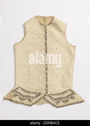 Gilet, Medium: Seta, filo metallico, paillette, paillettes, vetro trasparente tecnica: Ricamato, gilet di Gentleman in grossgrain di seta bianca ricamato in un delicato disegno floreale altamente convenzionalizzato, con filo d'argento, paillettes, e punte di vetro trasparente., Francia, fine XVIII secolo, costume e accessori, gilet Foto Stock