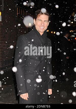 Manhattan, Stati Uniti d'America. 16 Dic 2008. NEW YORK - DICEMBRE 16: L'attore Tom Cruise visita 'Late Show with David Letterman' al ed Sullivan Theatre il 15 Dicembre 2008 a New York City People: Tom Cruise Credit: Storms Media Group/Alamy Live News Foto Stock