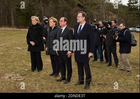 (L-R) il 25 marzo 2015 arriveranno a Seyne-les-Alpes (Francia) il Ministro-Presidente dello Stato tedesco della Renania settentrionale-Vestfalia Hannelore Kraft, il Presidente francese Francois Hollande, il Cancelliere tedesco Angela Merkel e il primo Ministro spagnolo Mariano Rajoy. Merkel, Hollande, Kraft e Rajoy ispezioneranno il sito dell'incidente in cui un Germanwings A320 si è schiantato il 24 marzo 2015. Foto di Lilian Auffret/piscina/ABACAPRESS.COM Foto Stock