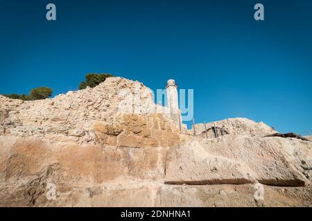 La tomba del profeta Samuele a Gerusalemme, una vista dal giardino archeologico Foto Stock