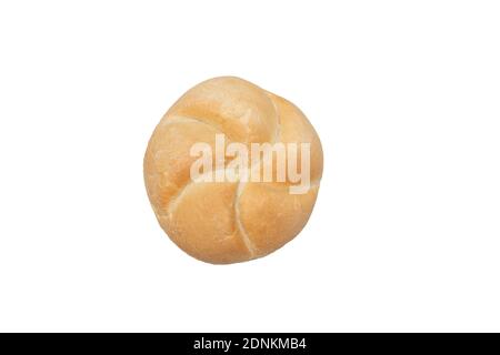 Appetitoso e tradizionale panino bavarese isolato su sfondo bianco. Pane tradizionale bavarese. Primo piano della foto dello studio Foto Stock