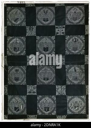 Wilhelm Weimar, fillet blanket with coat of arms, glass negative, black and white negative process, total: height: 23.8 cm; width: 17.8 cm, numbered: top left: in black ink: 2395. photography, work of applied art (linen, fabric), floral ornaments, ornaments, coats of arms (insignia), work of applied art (textiles), coat of arms shield, heraldic symbol, arts and crafts, industrial design Stock Photo