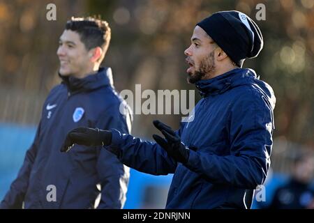 Theo Bongonda di Genk ha ritratto durante una sessione di allenamento della squadra di calcio belga KRC Genk a Genk, venerdì 18 dicembre 2020, in vista della partita contro K. Foto Stock