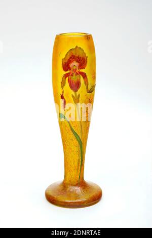 Désiré Christian, Vase, acquisita alla mostra mondiale 1900 a Parigi, vetro, flashed, totale: Altezza: 29,20 cm 10,50 cm, firmato: Fondo: Sul fondo in fiore di una donna slipper, tagliato su: Christian D, oggetti ornamentali, orchidea, fiori, art nouveau Foto Stock