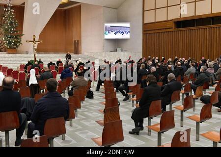 Roma, Italia. 18 Dicembre 2020. 18 dicembre 2020 : alla presenza del Santo Padre Francesco, predicatore della Pontificia Casa, em. Raniero Cantalamessa, O.F.M. Cap., ha consegnato il terzo e ultimo Sermone di Avvento presso la Sala Paolo VI del Vaticano Credit: Independent Photo Agency/Alamy Live News Foto Stock