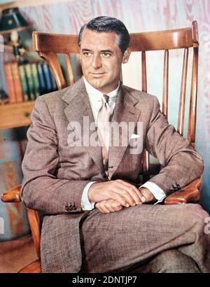 Film ancora di Cary Grant (1904-1986) da 'Dream Wife'. Foto Stock