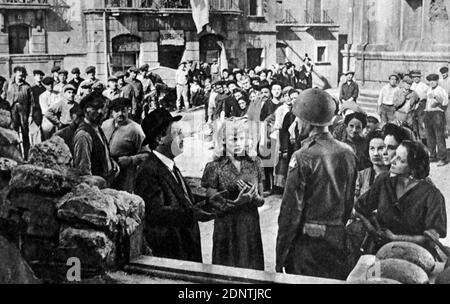 Film tratto da 'A Bell for Adano' con John Hodiak, gene Tierney, William Bendix e Fortunio Bonanova. Foto Stock