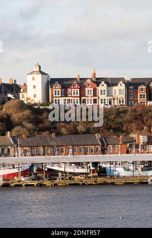 Il vecchio edificio High Light e Trinity House sopra la banchina dei pesci North Shields, Inghilterra nord-orientale, Regno Unito Foto Stock