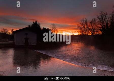 Le sorgenti del fiume Livenza all'alba, Italia Foto Stock