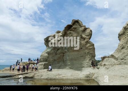 Klayar Beach è una delle destinazioni turistiche nel distretto di Pacitan, Giava Est. Foto Stock