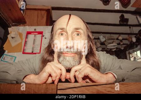 Ex pop star Arthur Brown, a casa di Lewes Foto Stock