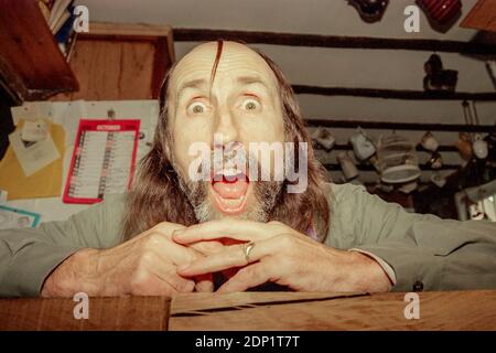 Ex pop star Arthur Brown, a casa di Lewes Foto Stock